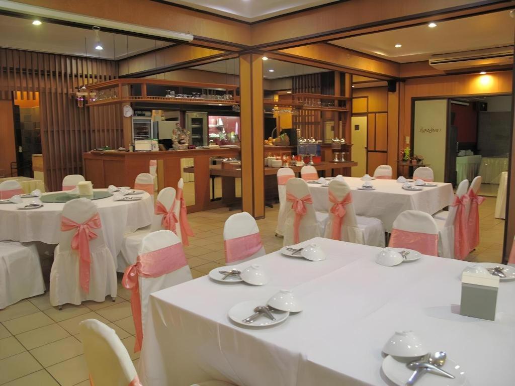 Dusit Hotel Sakon Nakhon Exterior foto